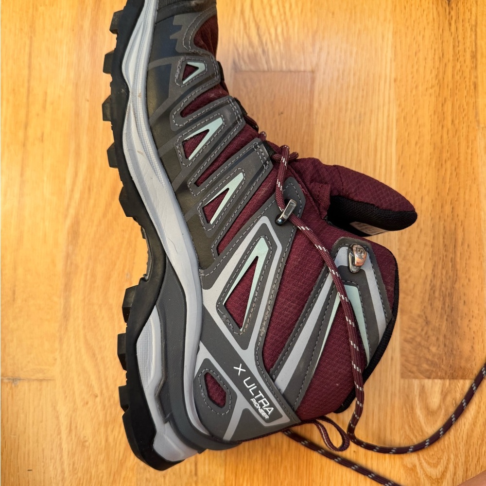 Salomon Women’s Boots Athletic Shoes - Burgundy and Black - Picture 4 of 8